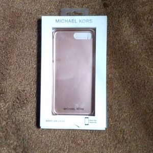 Michael Kors Safiano snap on case
